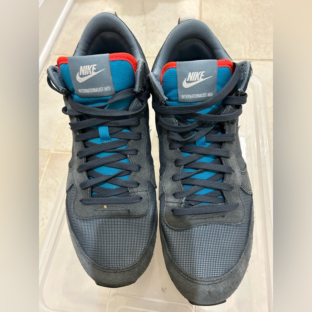 Nike Internationalist Dark Gray Sneakers with Blue and Red Accents